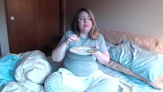 Natty the Fatty masturbating on bed after food